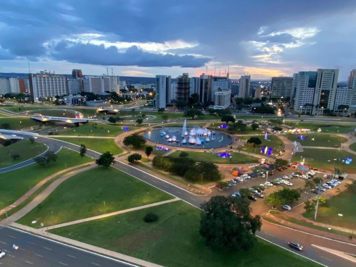 Flat Encantador No 7º Com Vista Pra Torre De Tv Brasilia Exterior photo